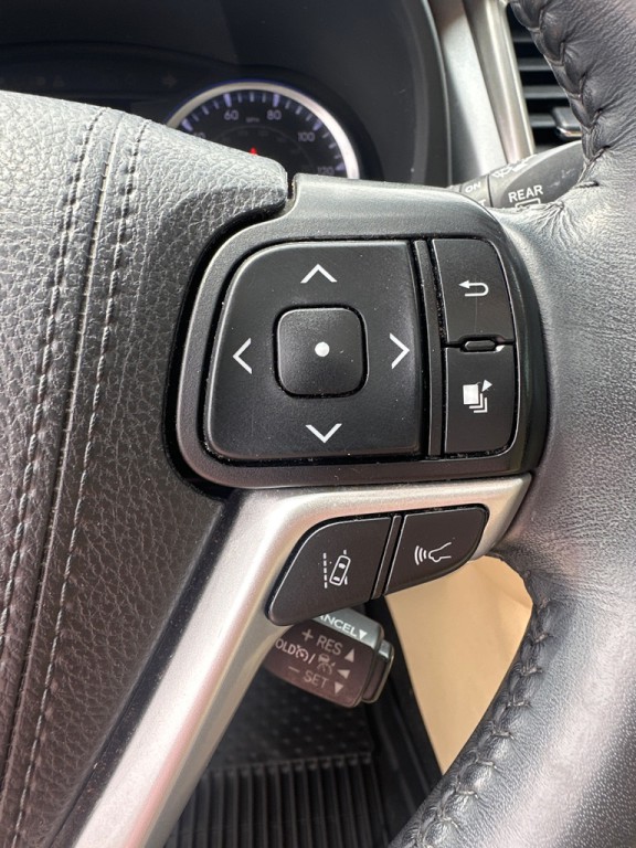 2019 Toyota Highlander Image 16