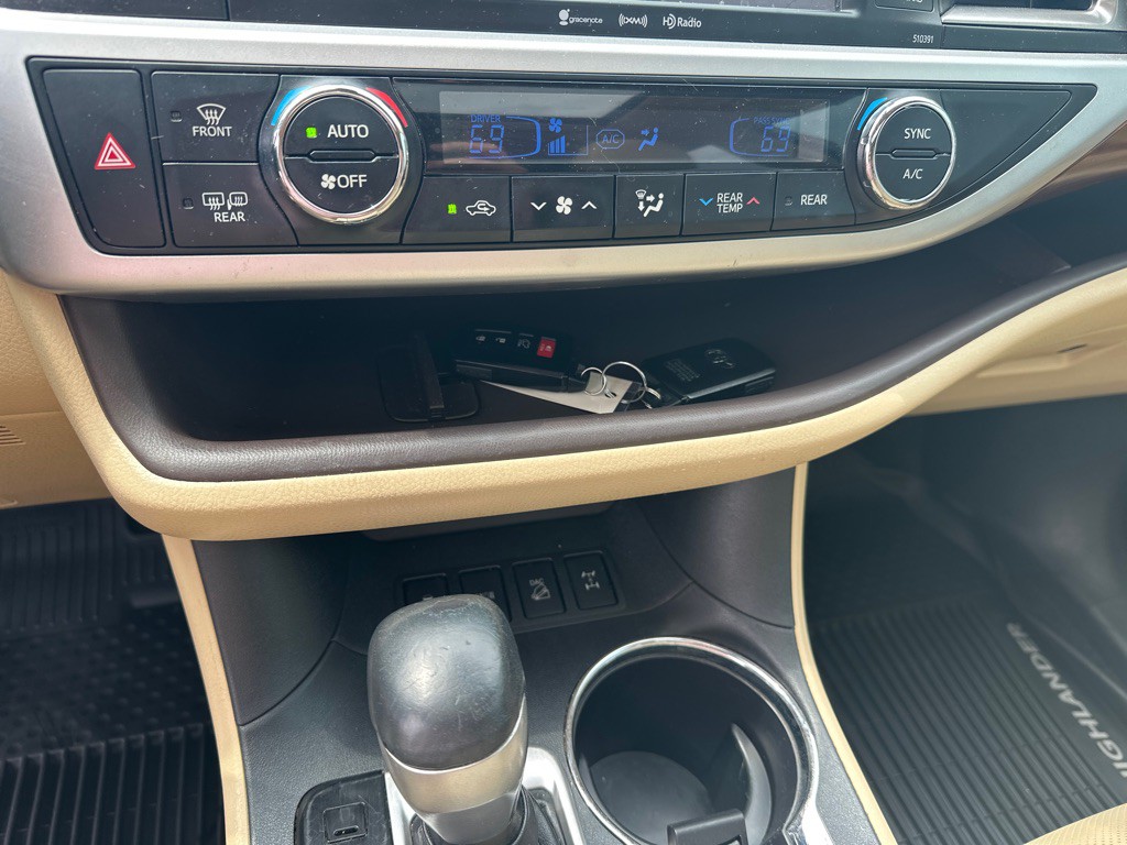 2019 Toyota Highlander Image 22