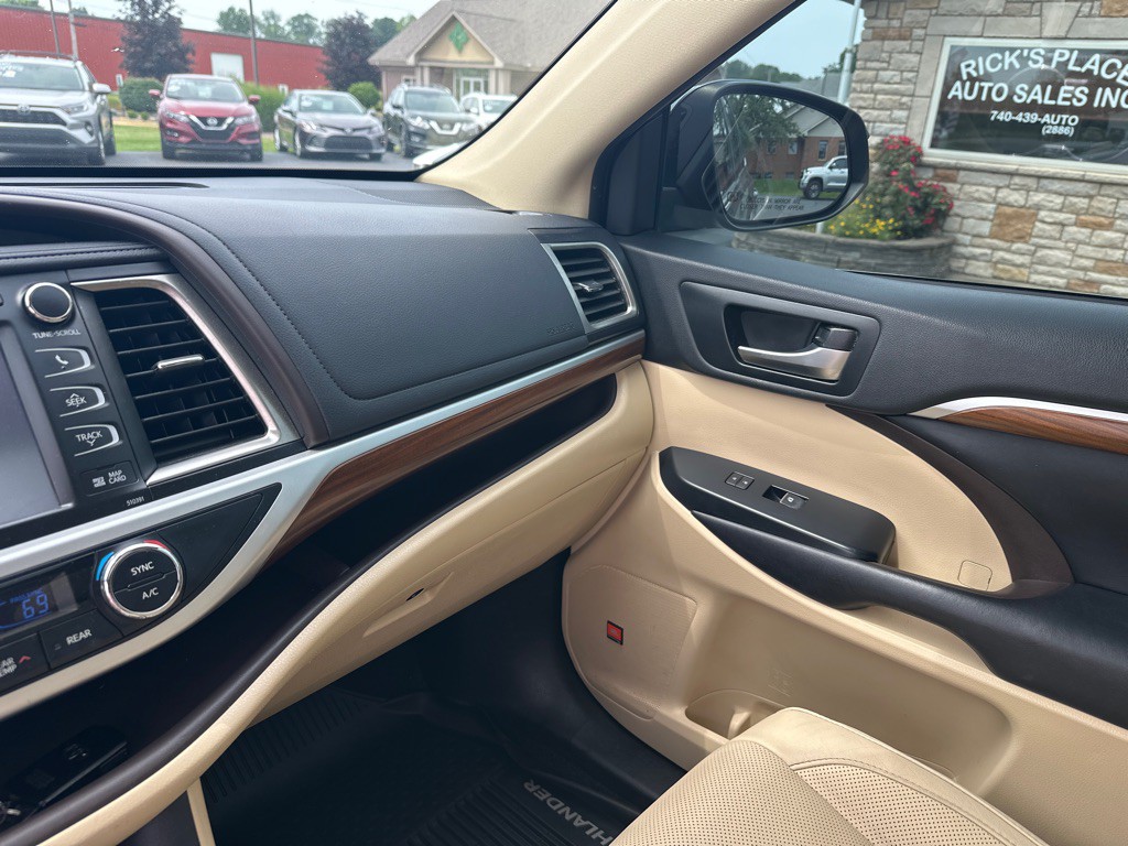 2019 Toyota Highlander Image 25