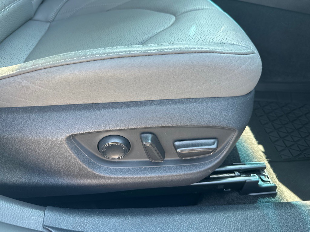 2021 Toyota Avalon Image 26