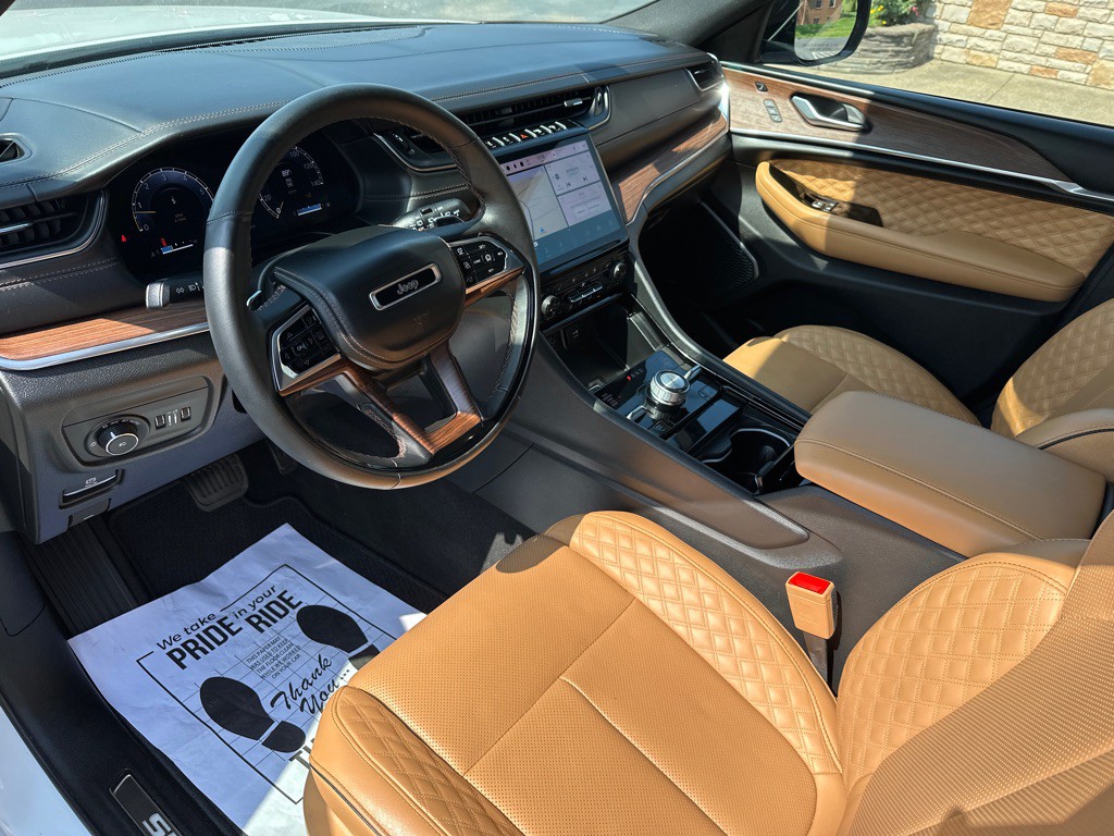 2024 Jeep Grand Cherokee Image 12