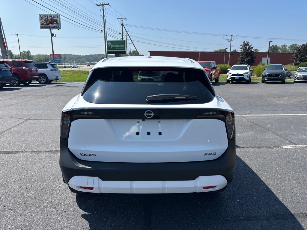 2025 Nissan Kicks Image 4
