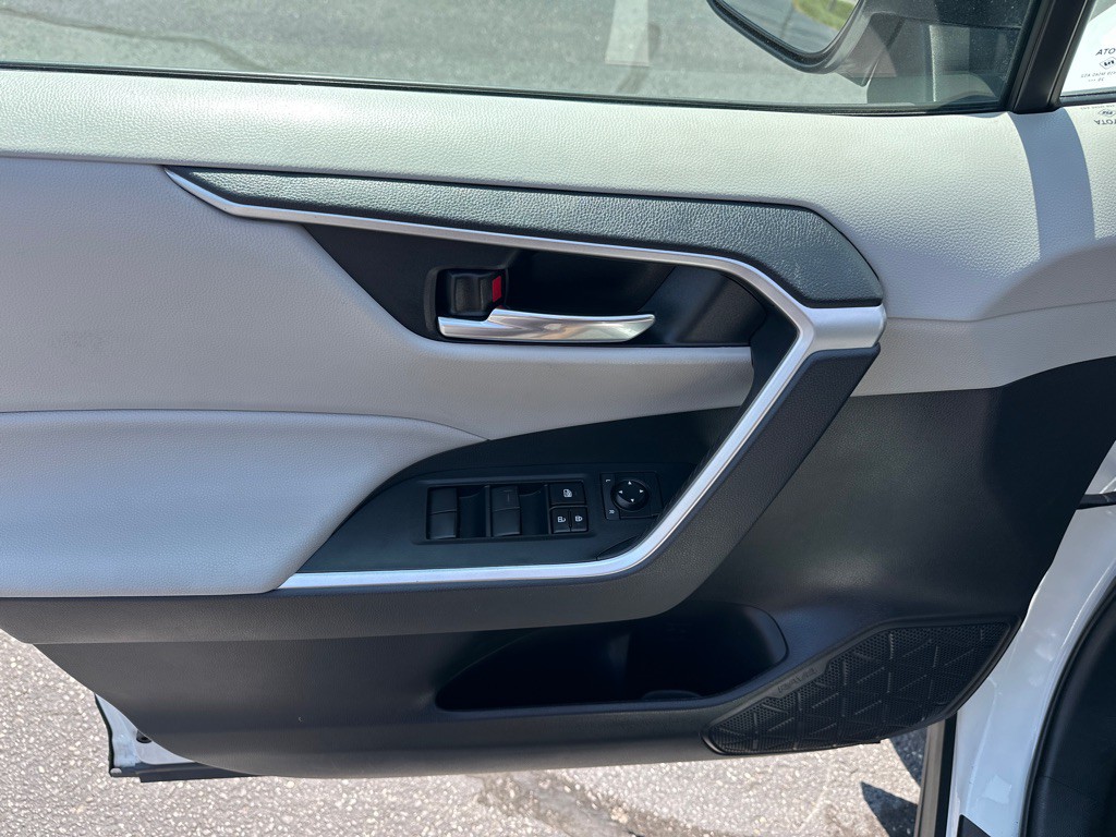 2021 Toyota Rav4 Image 9