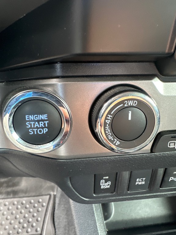 2023 Toyota Tacoma Image 21