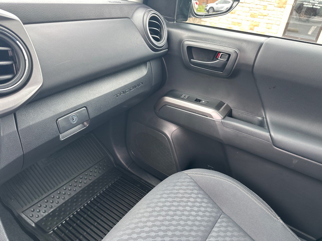 2023 Toyota Tacoma Image 24