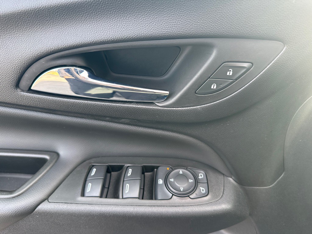 2022 Chevrolet Equinox Image 10