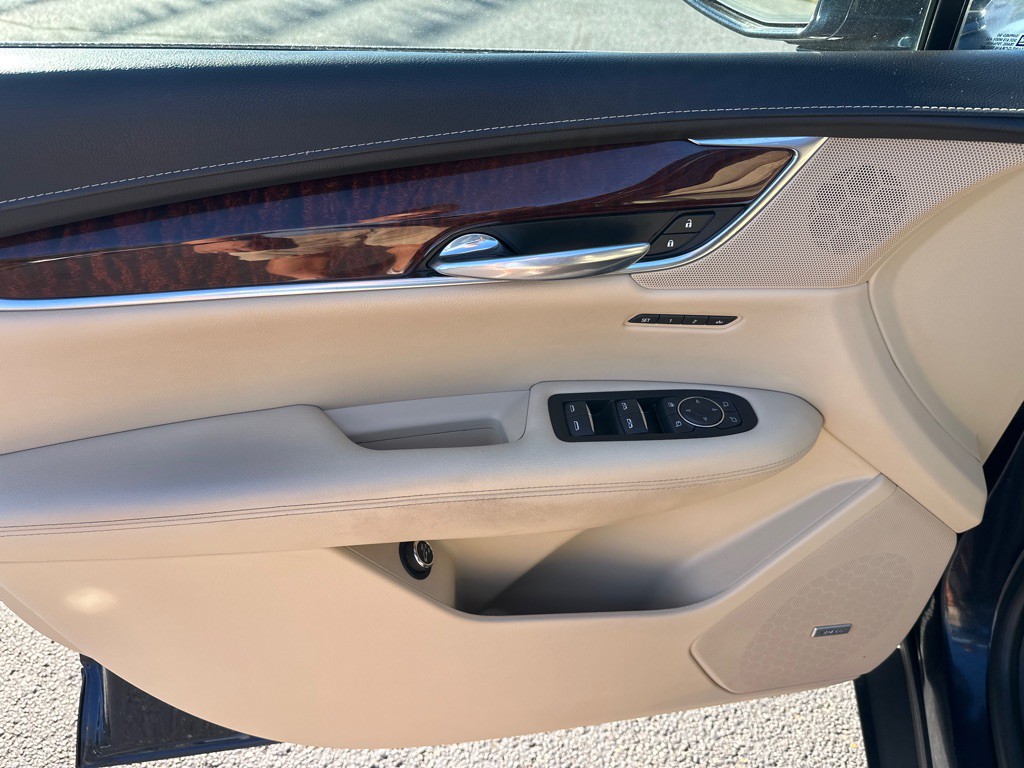 2017 Cadillac XT5 Image 9