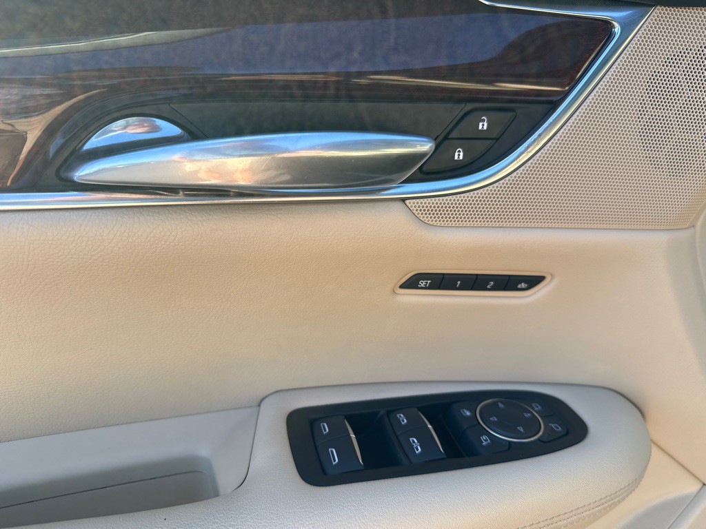 2017 Cadillac XT5 Image 10