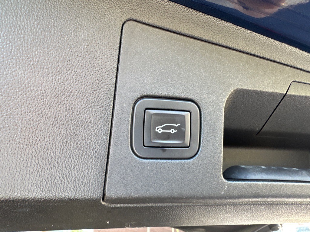 2017 Cadillac XT5 Image 32