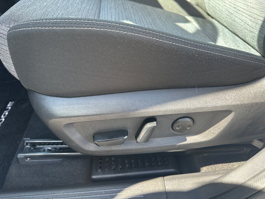 2023 Nissan Rogue Image 21