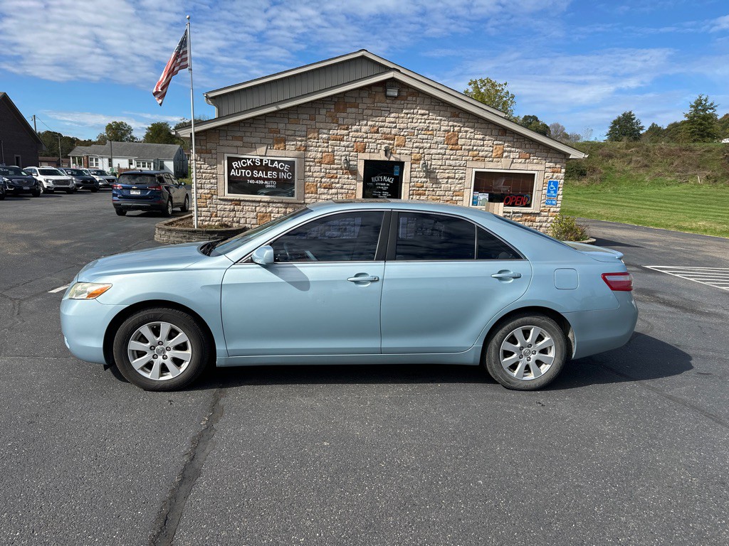 2009 Toyota Camry Image 2