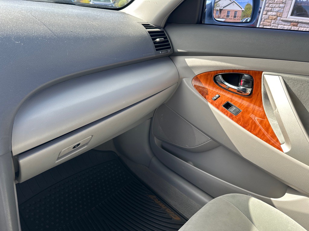 2009 Toyota Camry Image 15