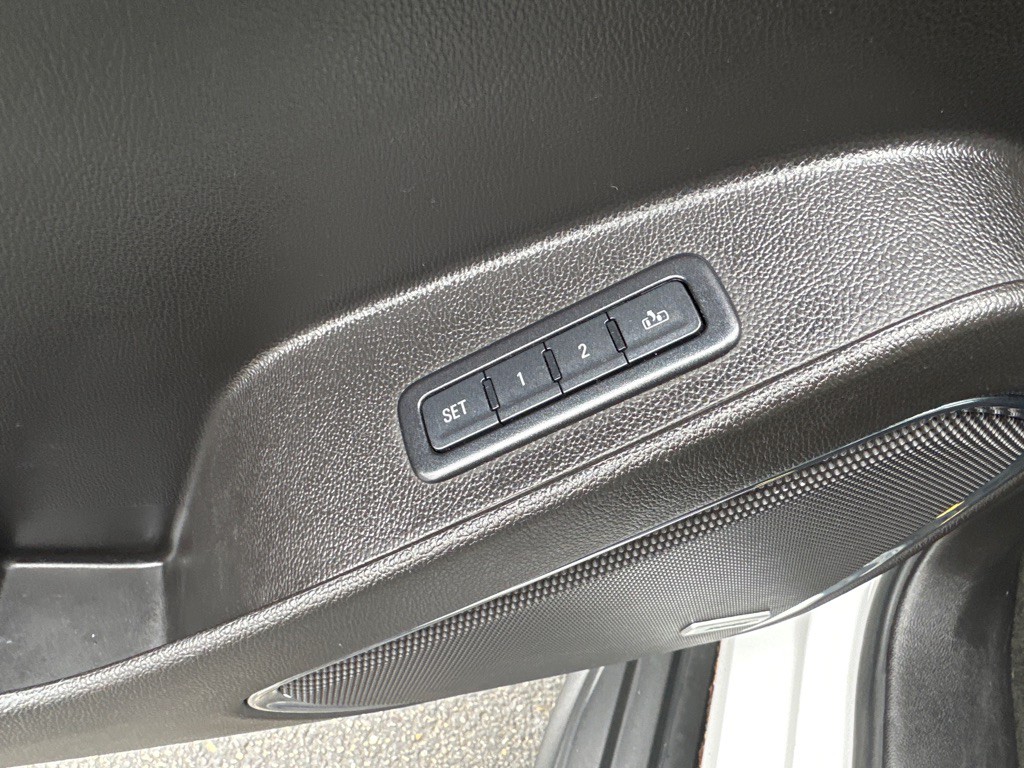 2015 Chevrolet Tahoe Image 11