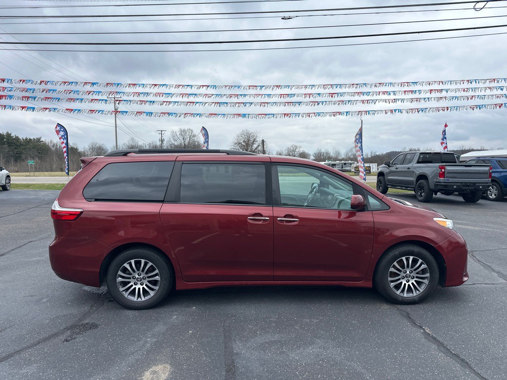 2019 Toyota Sienna Image 6