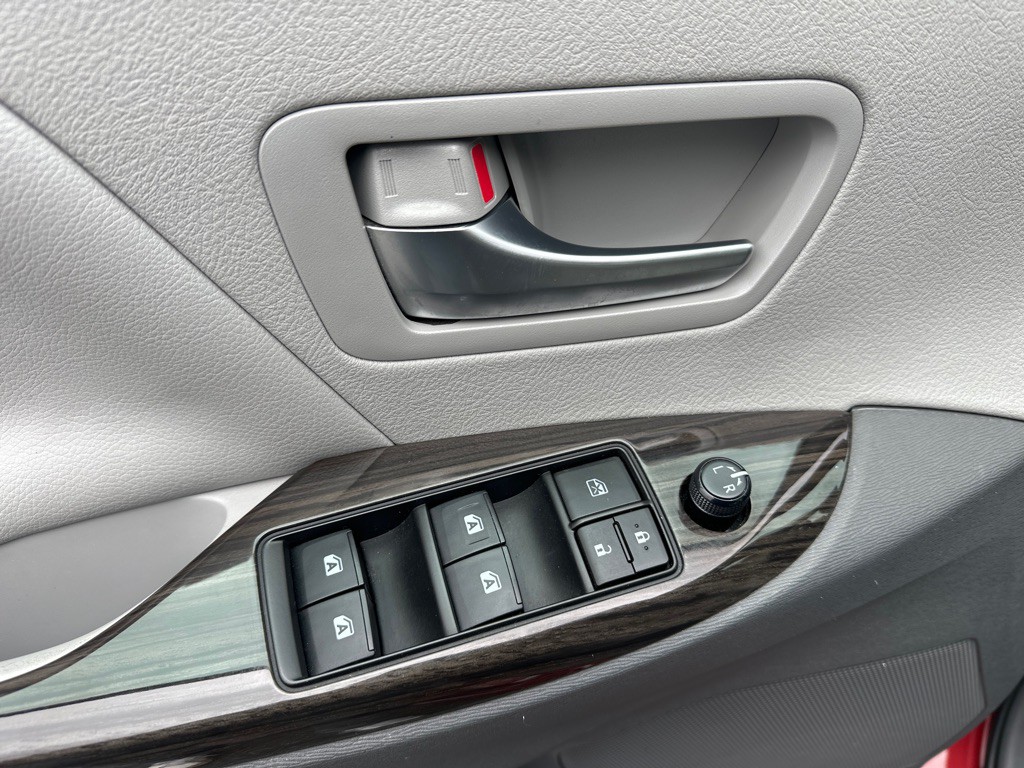 2019 Toyota Sienna Image 10