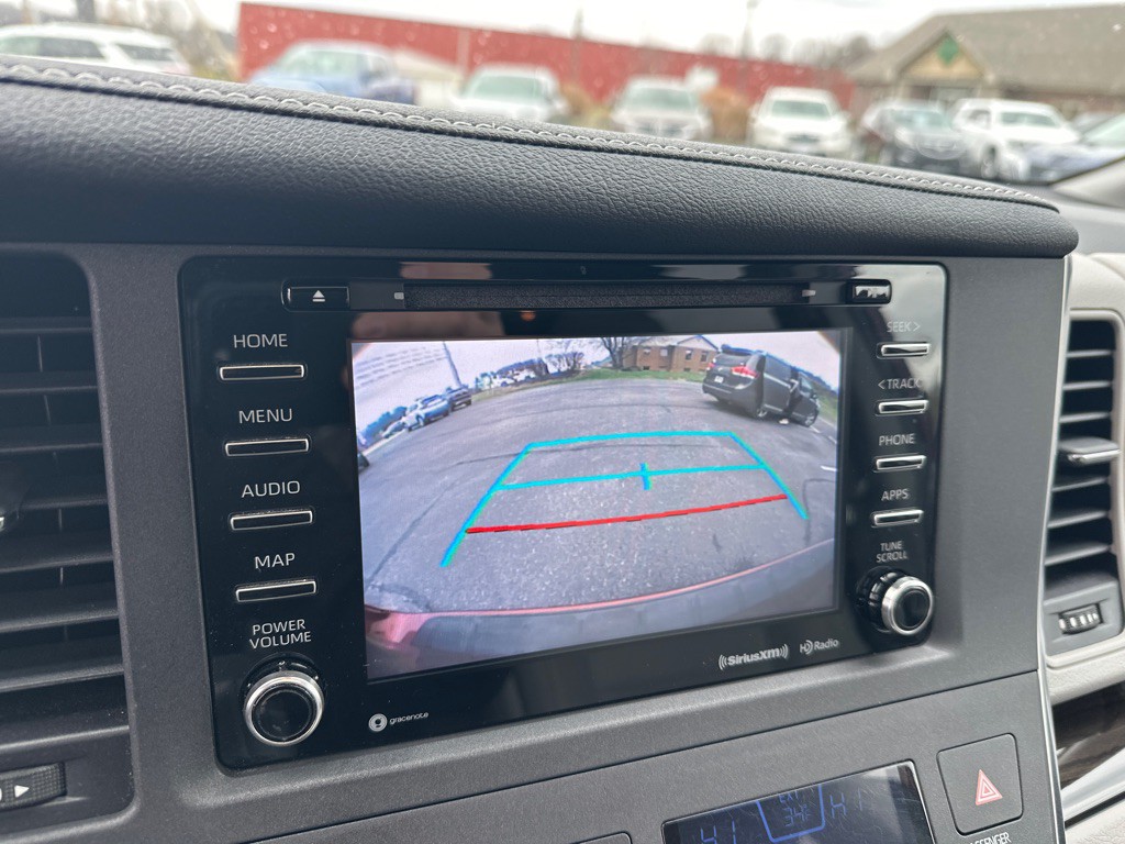 2019 Toyota Sienna Image 18