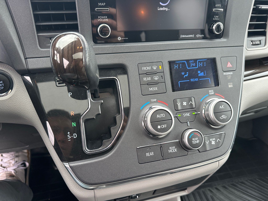 2019 Toyota Sienna Image 19