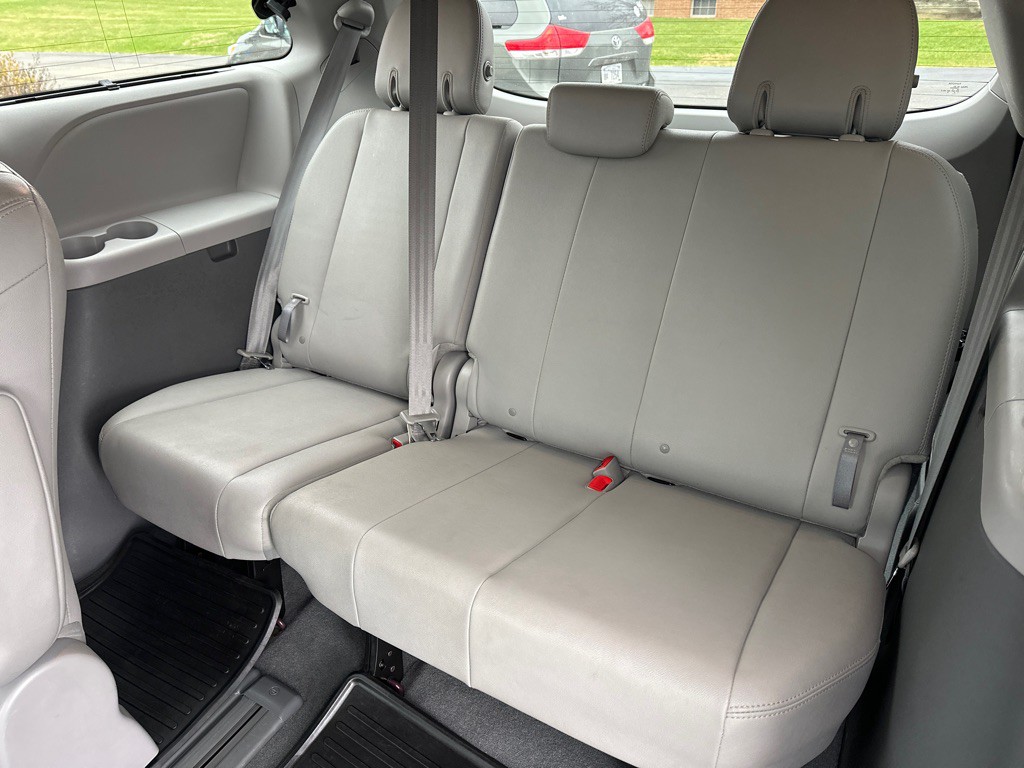 2019 Toyota Sienna Image 30