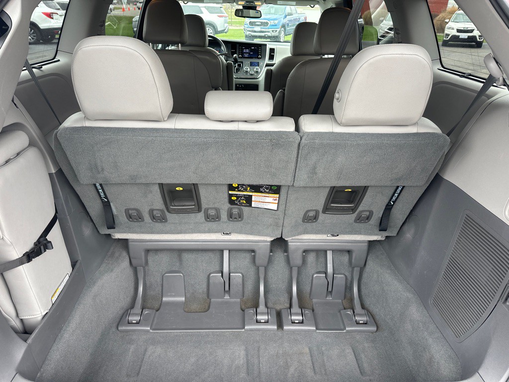 2019 Toyota Sienna Image 34