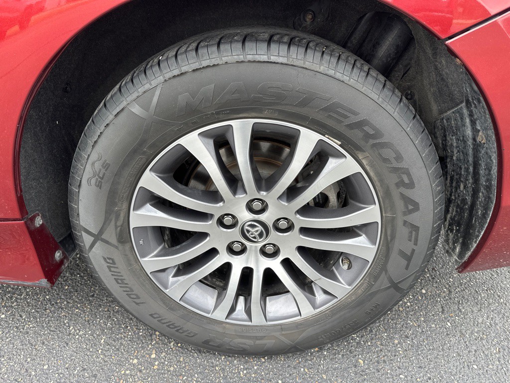 2019 Toyota Sienna Image 36