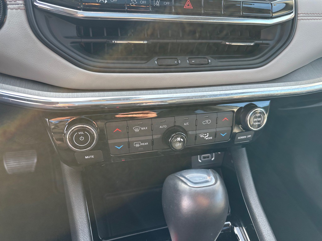 2022 Jeep Compass Image 19