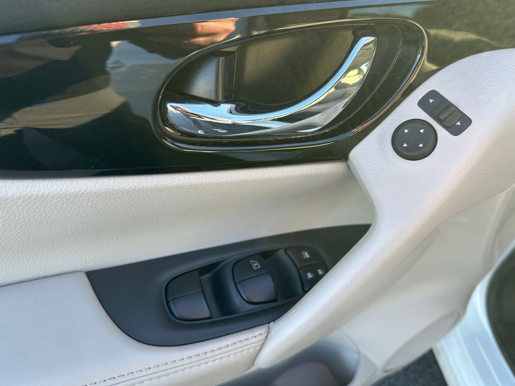 2022 Nissan Rogue Image 10