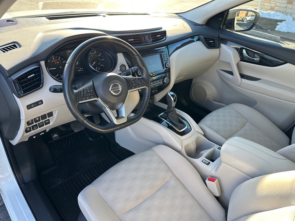 2022 Nissan Rogue Image 11