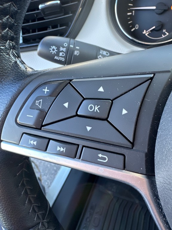 2022 Nissan Rogue Image 14