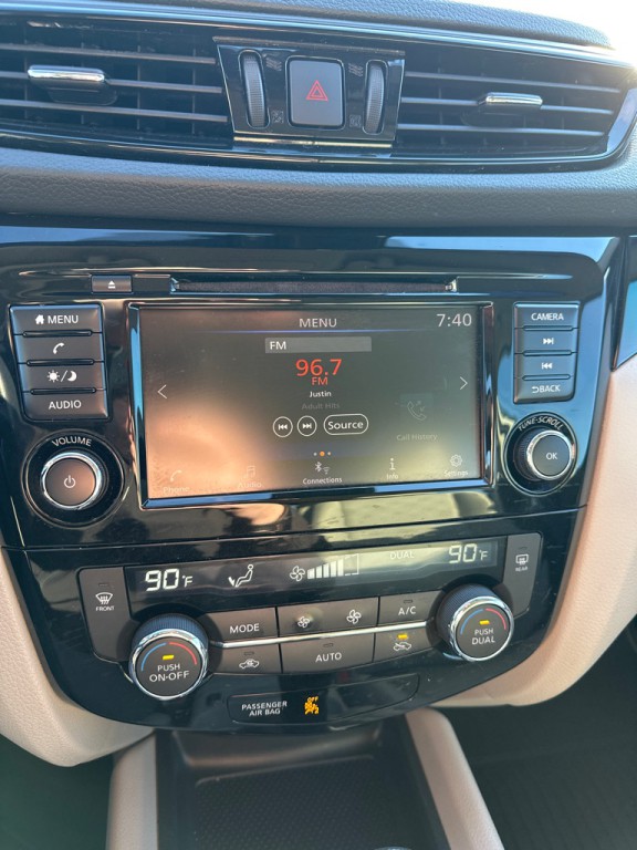 2022 Nissan Rogue Image 17