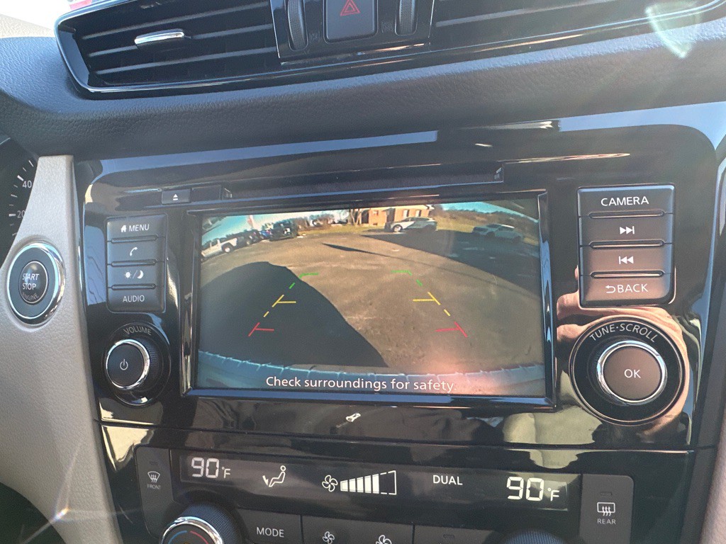 2022 Nissan Rogue Image 18