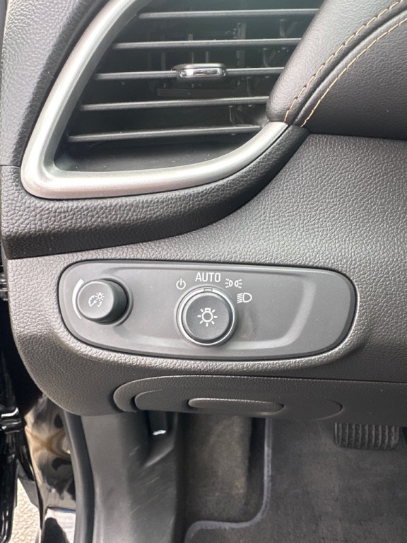 2021 Chevrolet Trax Image 11