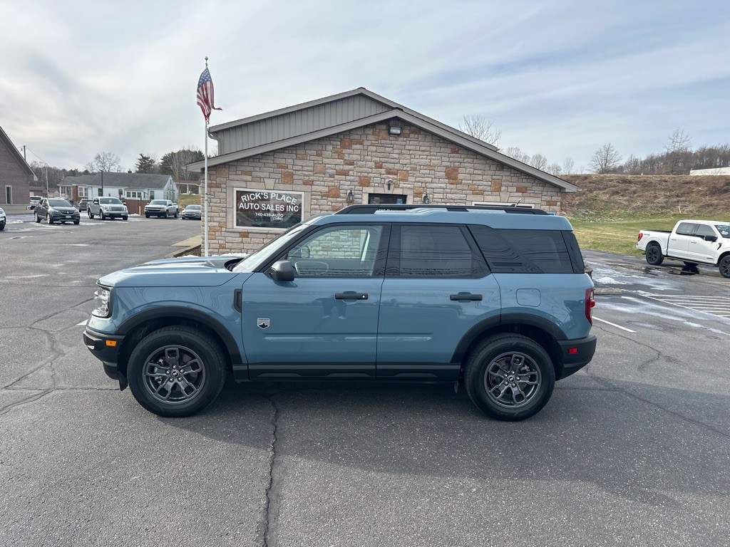 2023 Ford Bronco Image 2