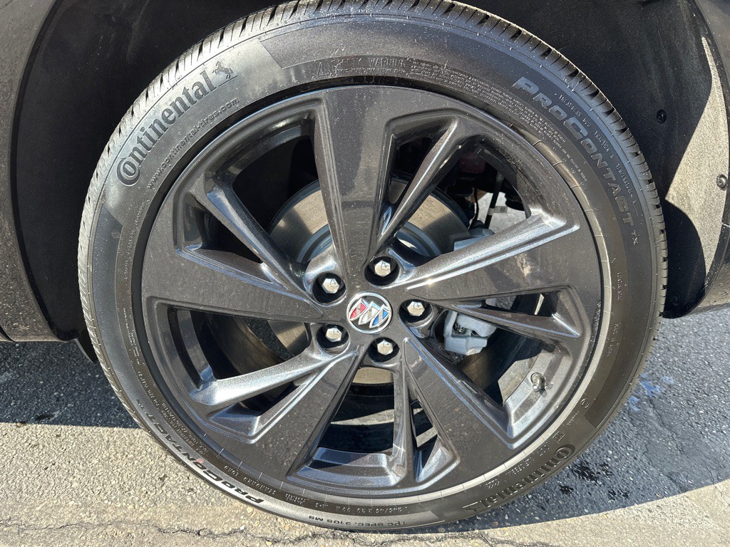 2023 Buick Envision Image 32