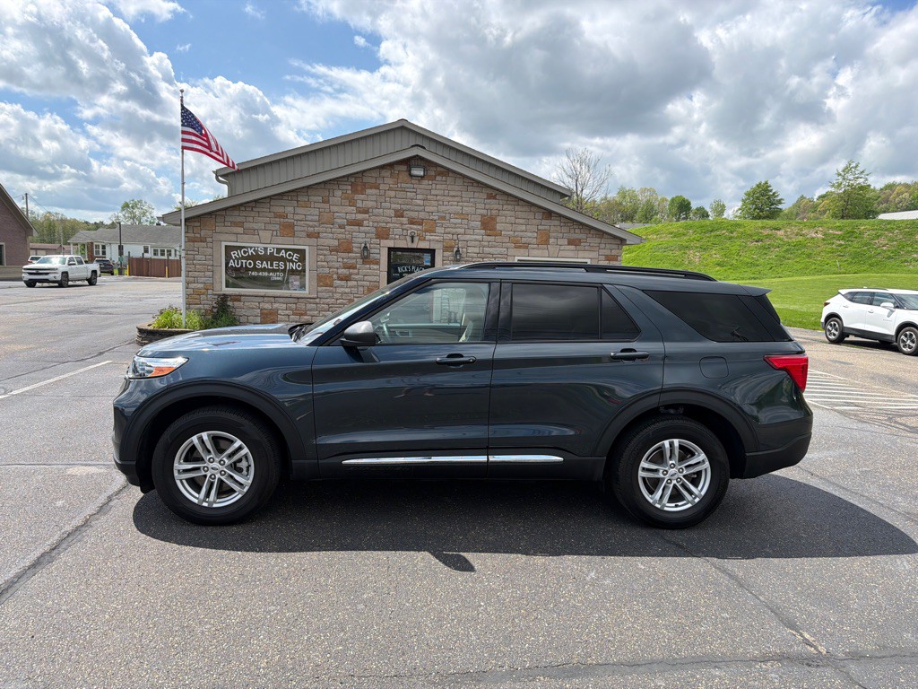 2023 Ford Explorer Image 2