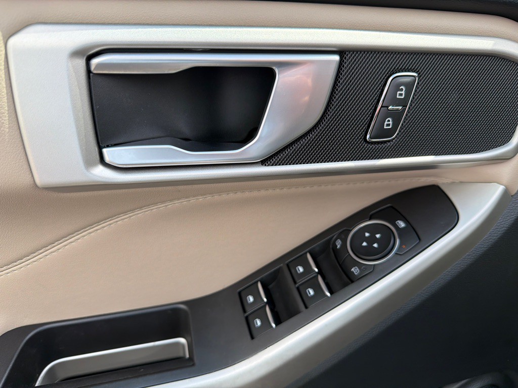 2023 Ford Explorer Image 10