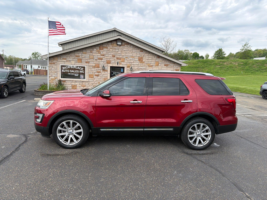 2017 Ford Explorer Image 2