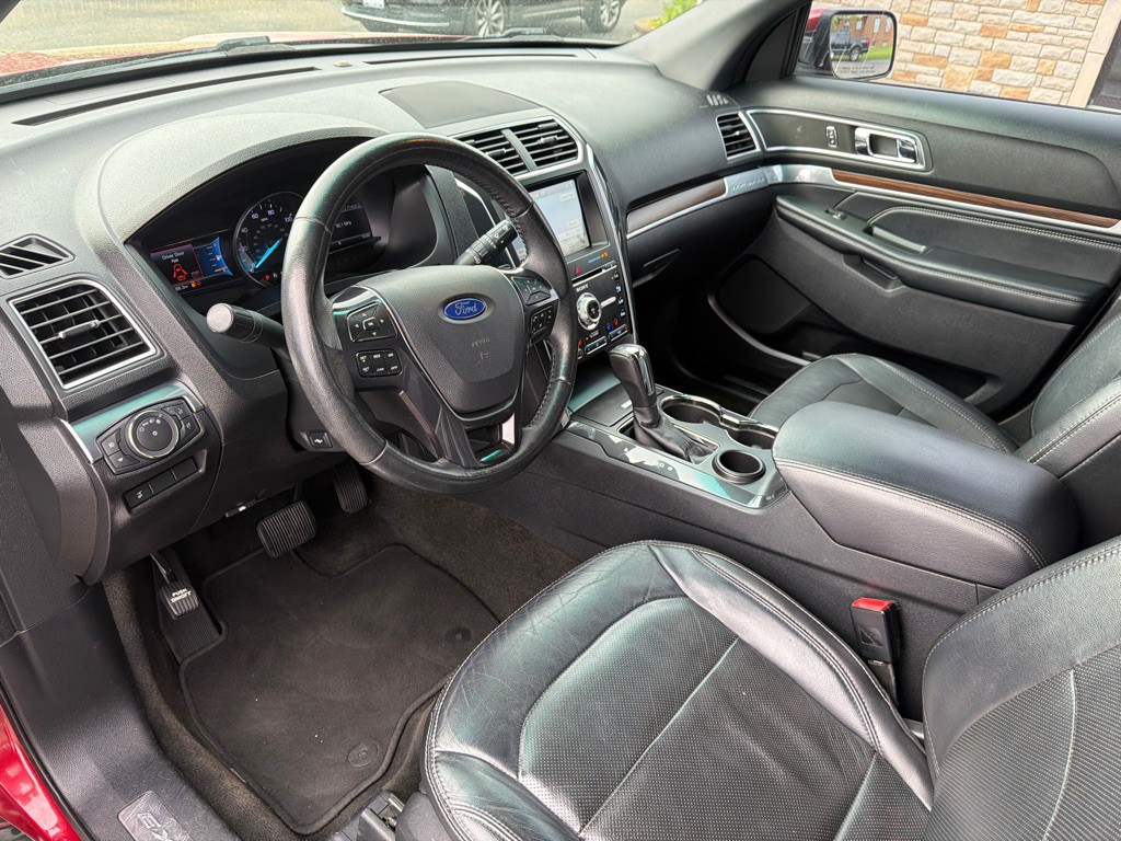 2017 Ford Explorer Image 11