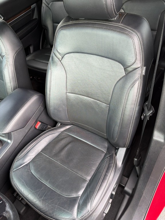2017 Ford Explorer Image 25