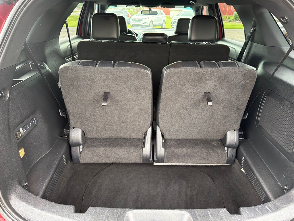 2017 Ford Explorer Image 34
