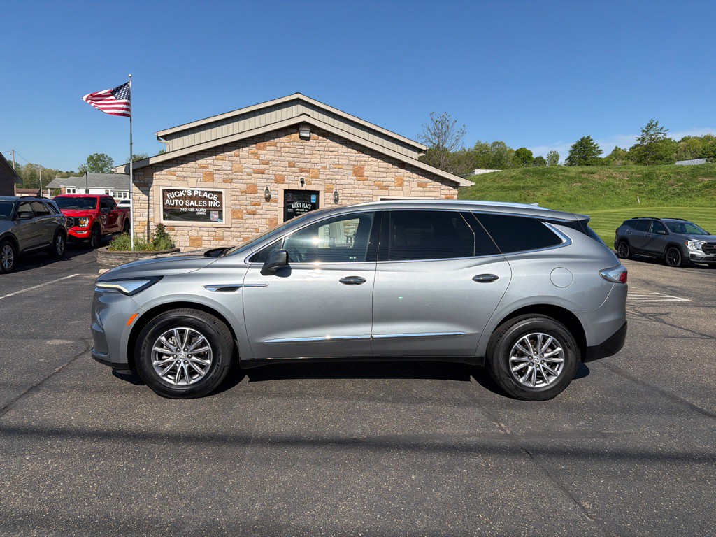 2023 Buick Enclave Image 2