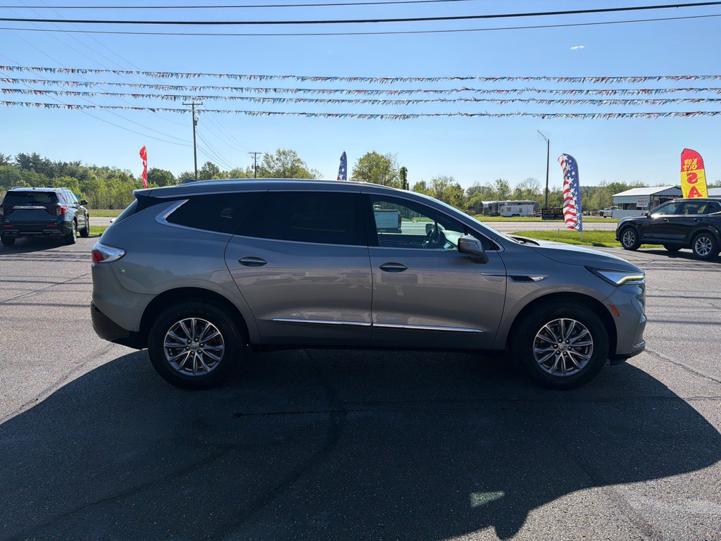 2023 Buick Enclave Image 6
