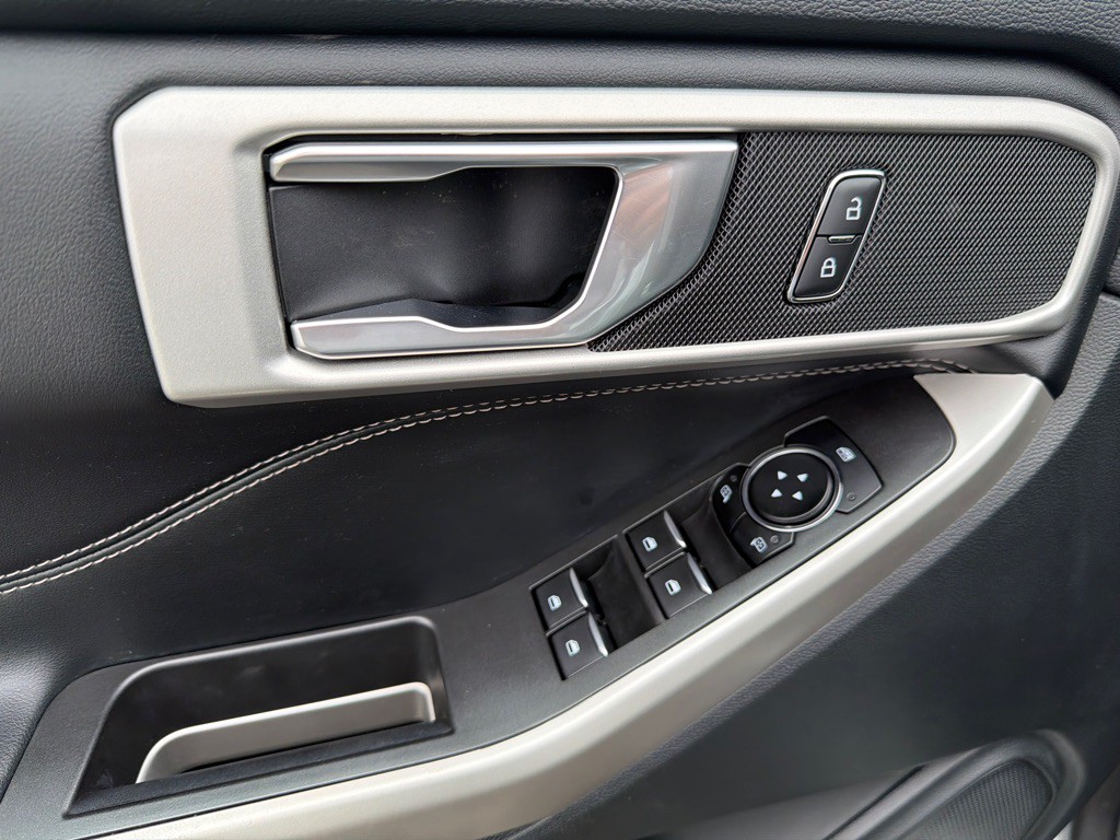 2022 Ford Explorer Image 10