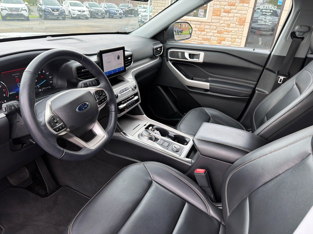 2022 Ford Explorer Image 11