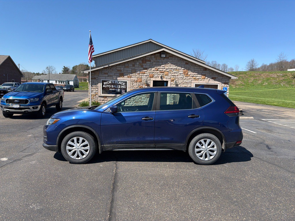 2018 Nissan Rogue Image 2