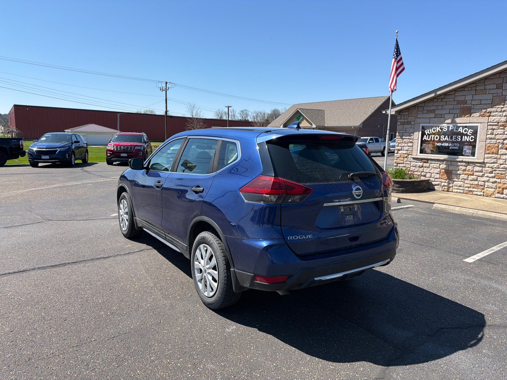 2018 Nissan Rogue Image 3