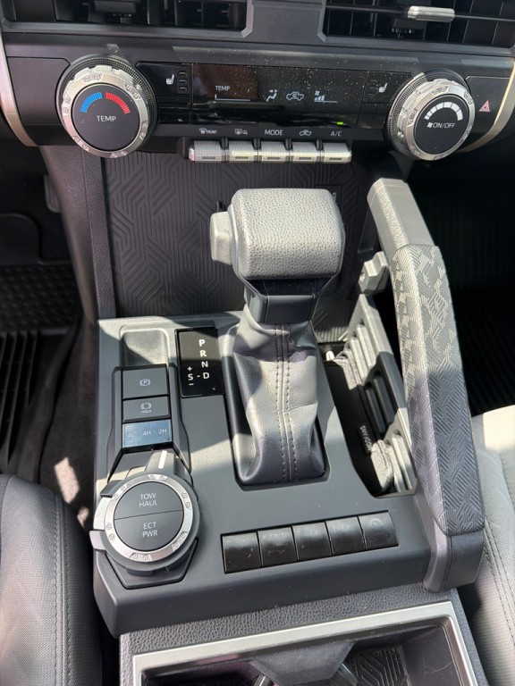 2024 Toyota Tacoma Image 21