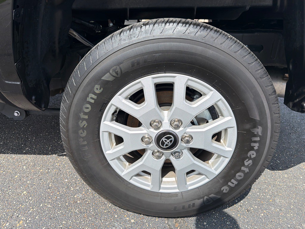 2024 Toyota Tacoma Image 30