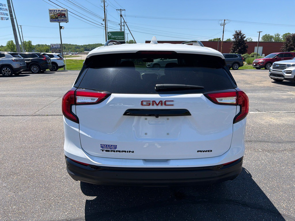 2024 GMC Terrain Image 4