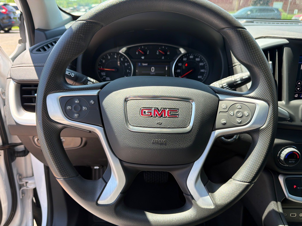 2024 GMC Terrain Image 12