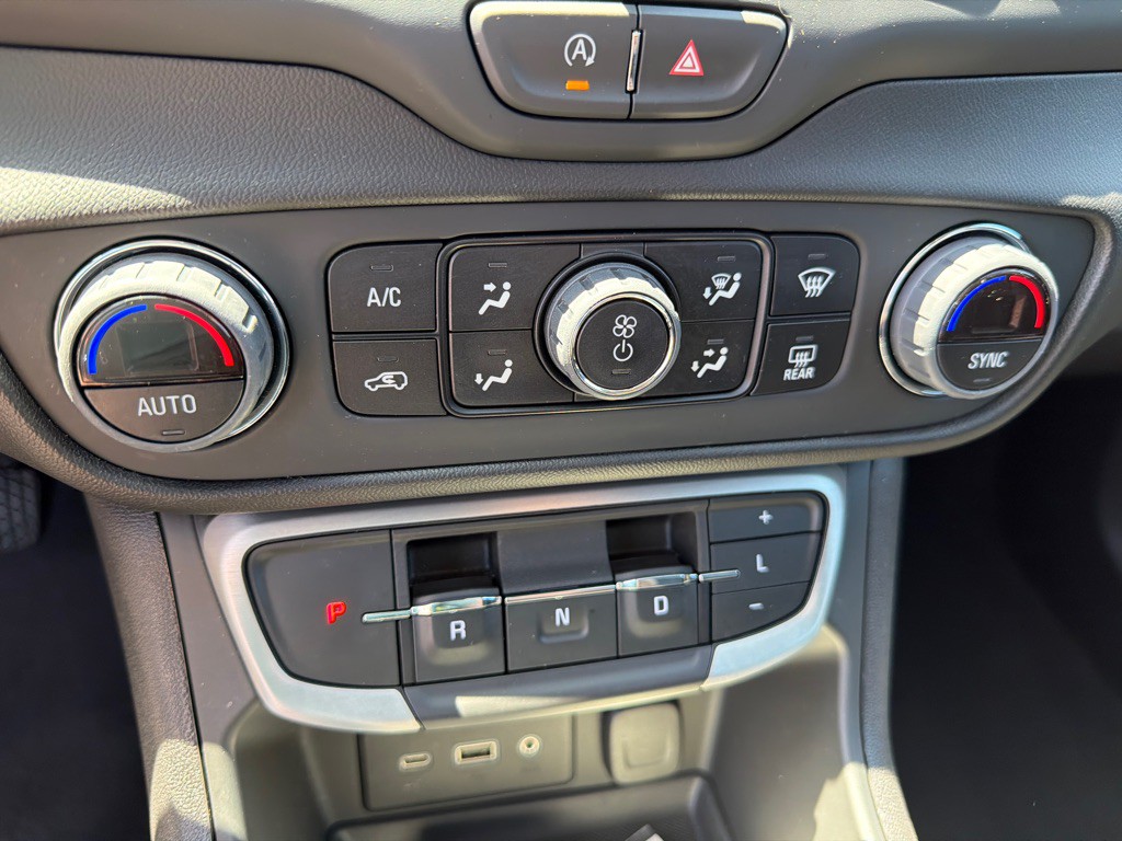 2024 GMC Terrain Image 19